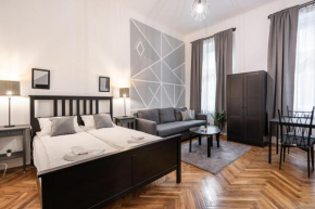 B8- Boutique Apartments, Best Location, by BQA